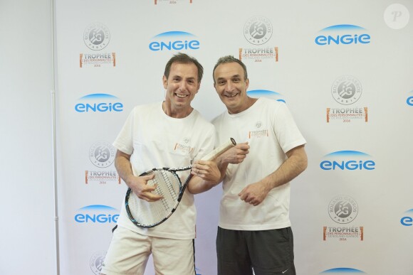 Jean-Philippe Doux et Pascal Sellem lors de la première journée du Trophée des Personnalités de Roland-Garros 2016, mercredi 1er juin 2016.