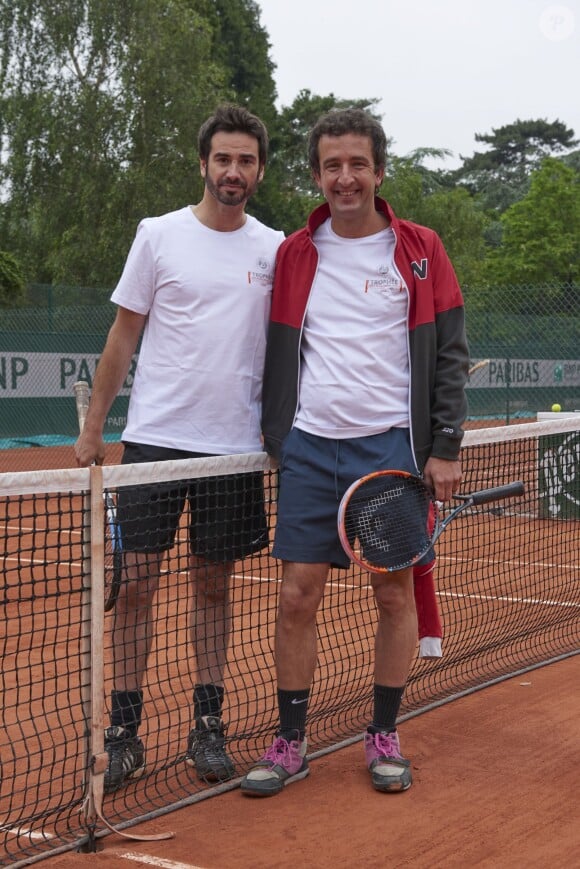 Frédéric Lerner et Cyrille Eldin lors de la deuxième journée du Trophée des Personnalités de Roland-Garros 2016, jeudi 2 juin 2016.