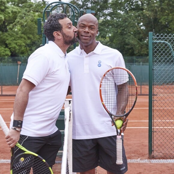 Cyril Hanouna et Sylvain Wiltord lors de leur finale au terme de la troisième et dernière journée du Trophée des Personnalités de Roland-Garros 2016, vendredi 3 juin 2016.