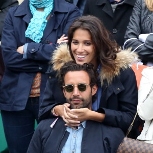 Laurie Cholewa et son nouveau compagnon dans les tribunes des internationaux de France de Roland Garros à Paris le 4 juin 2016. © Moreau - Jacovides / Bestimage