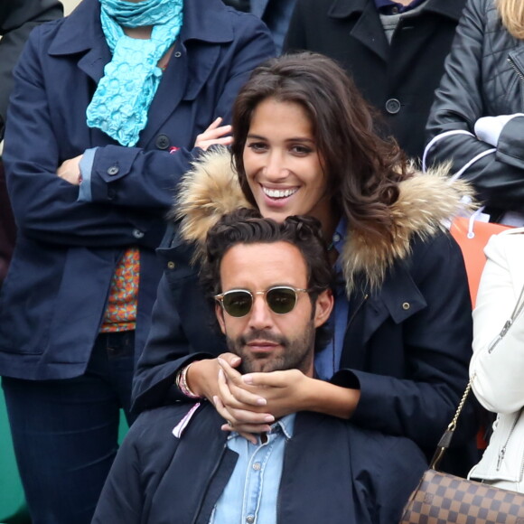 Laurie Cholewa et son nouveau compagnon dans les tribunes des internationaux de France de Roland Garros à Paris le 4 juin 2016. © Moreau - Jacovides / Bestimage