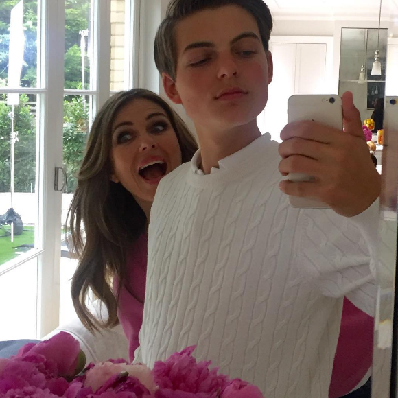 Elizabeth Hurley a publié une photo d'elle avec son fils Damian sur sa page Instagram, au début du mois de juin 2016