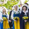 La reine Silvia de Suède, suivie par la princesse Victoria, la princesse Sofia et la princesse Madeleine lors des célébrations à Skansen (Stockholm) de la Fête nationale le 6 juin 2016.