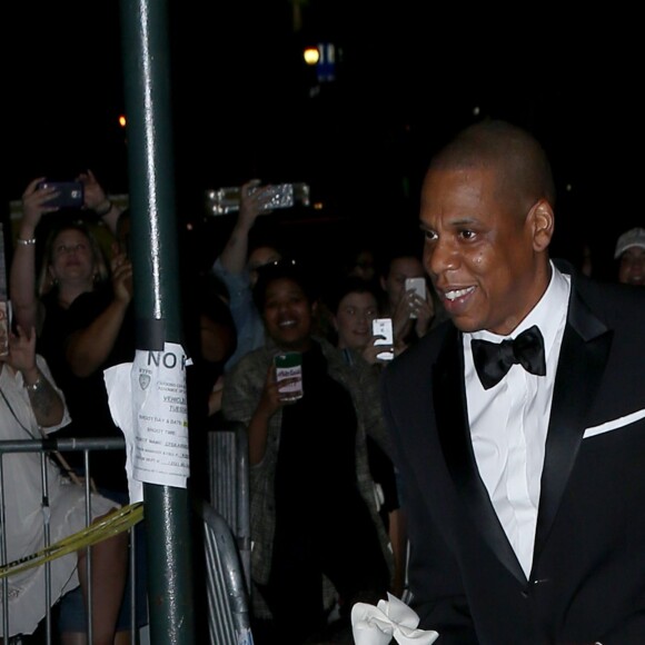 Blue Ivy et Jay Z arrivent à l'Hammerstein Ballroom pour assister aux CFDA Fashion Awards 2016. New York, le 6 juin 2016.