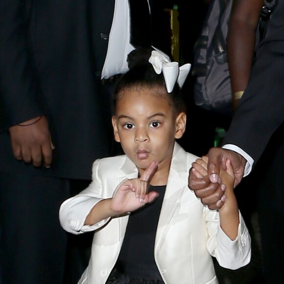Blue Ivy et Jay Z arrivent à l'Hammerstein Ballroom pour assister aux CFDA Fashion Awards 2016. New York, le 6 juin 2016.