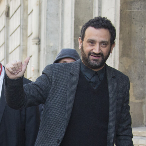 Cyril Hanouna arrive à Europe1 à Paris le 14 avril 2016.