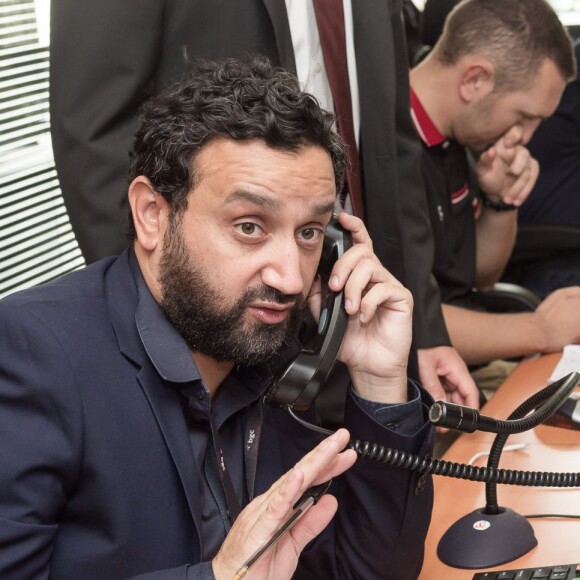 Cyril Hanouna - 11ème édition du "BGC Charity Day" à Paris le 11 septembre 2015 en mémoire aux 658 collaborateurs du groupe BGC partners (leader mondial du courtage interbancaire) disparus il y a 14 ans dans les attentats du World Trade Center le 11 septembre 2001. Les people sont courtier d'un jour pour encourager les clients à passer ce jour là le maximum d'ordres dans la salle des marchés d'Aurel BGC au 62, rue de Richelieu 75002 Paris. Chaque 11 septembre , la totalité du chiffre d'affaire réalisé par le groupe sera reversée à des associations.