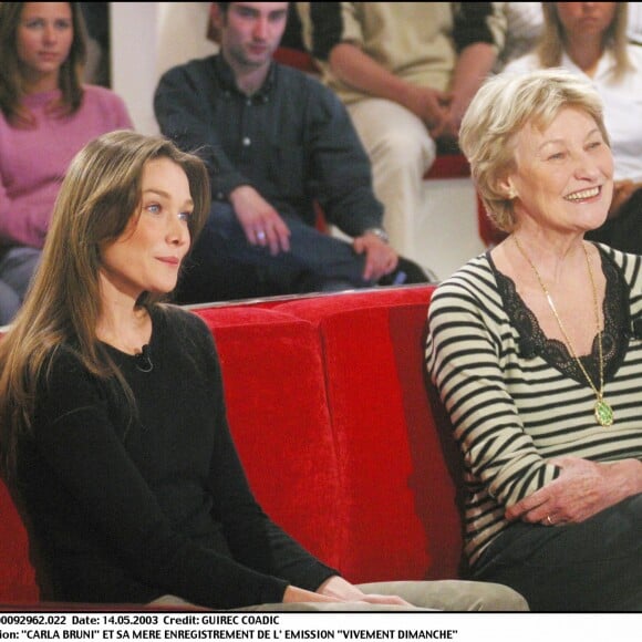 "CARLA BRUNI" ET SA MERE MARISA BORINI ENREGISTREMENT DE L' EMISSION "VIVEMENT DIMANCHE" 14/05/2003 -