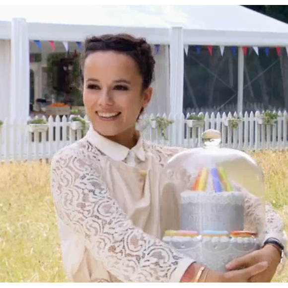 Alizée gagnante du concours "Le Meilleur pâtissier" spécial célébrités sur M6. Le 8 juin 2016.