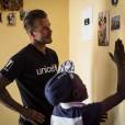 David Beckham, ambassadeur de bonne volonté de l'UNICEF rend visite à des enfants séropositifs au Swaziland en Afrique du Sud le 7 juin 2016.