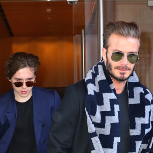 David Beckham et ses enfants Brooklyn Beckham, Romeo James Beckham, Harper Beckham, et Cruz Beckham sortent de leur hôtel alors que Victoria prépare les défilés pour la fashion week à New York le 13 février 2016.