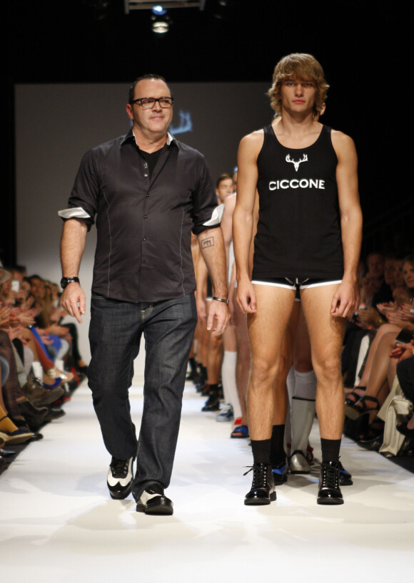 Christopher Ciccone présente sa première collection de chaussures pendant la Fashion Week à Londres, le 15 septembre 2012