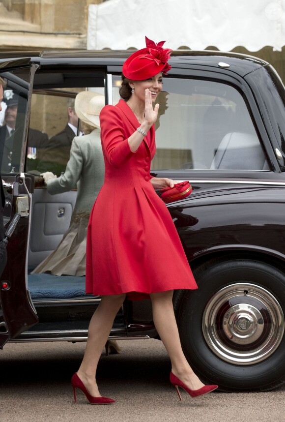 Kate Middleton, duchesse de Cambridge, et Camilla Parker Bowles, duchesse de Cornouailles, lors de leur arrivée à la chapelle Saint George au château de Windsor pour les cérémonies de l'Ordre de la Jarretière, le 13 juin 2016.