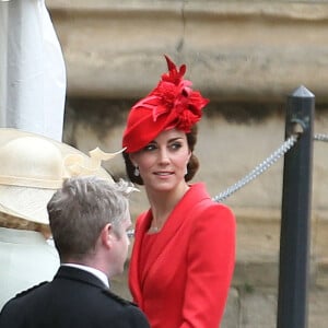 Kate Middleton, duchesse de Cambridge, et Camilla Parker Bowles, duchesse de Cornouailles, lors de leur arrivée à la chapelle Saint George au château de Windsor pour les cérémonies de l'Ordre de la Jarretière, le 13 juin 2016.