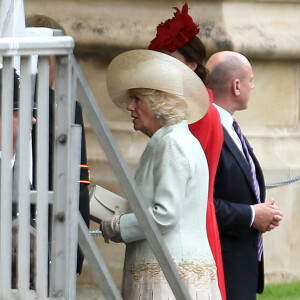 Kate Middleton, duchesse de Cambridge, et Camilla Parker Bowles, duchesse de Cornouailles, lors de leur arrivée à la chapelle Saint George au château de Windsor pour les cérémonies de l'Ordre de la Jarretière, le 13 juin 2016.