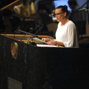 La princesse Stéphanie de Monaco s'exprime devant les Nations unies à New York le 8 juin 2016 sur le thème de l'éradication du VIH/SIDA à l'horizon 2030. © Future-Image via ZUMA Press / Bestimage