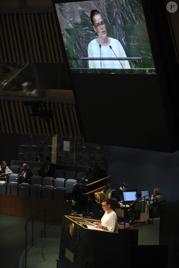 La princesse Stéphanie de Monaco s'exprime devant les Nations unies à New York le 8 juin 2016 sur le thème de l'éradication du VIH/SIDA à l'horizon 2030. © Future-Image via ZUMA Press / Bestimage