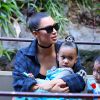 Kim Kardashian et sa fille North West à Disneyland à Anaheim le 19 mai 2016.