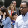 Bobby Brown et sa femme Alicia Etheredge, enceinte, se baladent main dans la main à Times Square à New York le 13 juin 2016.