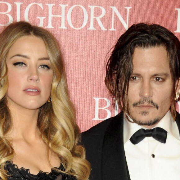Johnny Depp et sa femme Amber Heard à la 27ème soirée annuelle du Festival du film de Palm Springs au Convention Center le 2 janvier 2016.