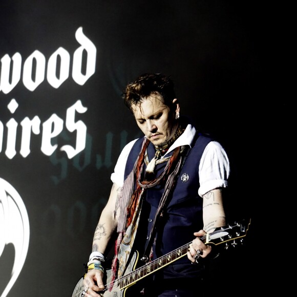 Johnny Depp en concert avec le groupe Hollywood Vampires à Herborn le 29 mai 2016.