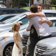 Peter Facinelli avec sa fille Fiona et le nouveau mari de son ex-femme (Jennie Garth), Dave Abrams, reviennent d'un déjeuner tous ensemble et semblent très bien s'entendre. Los Angeles, le 15 juin 2016.