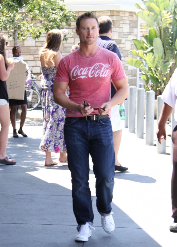 Jacob Young - Les acteurs de la serie "Amour, Gloire et Beaute" rencontrent leurs fans a Los Angeles le 23/08/2013
