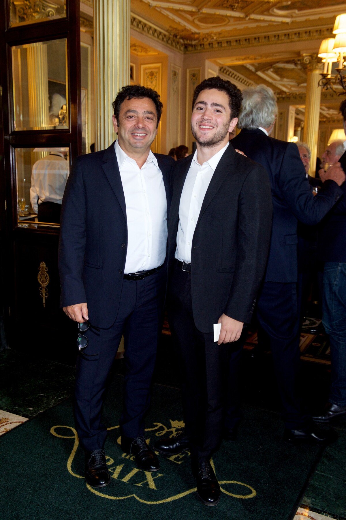 Photo Exclusif Charles Zana et son fils Ruben Zana Déjeuner "Pères et fils" au Café de la