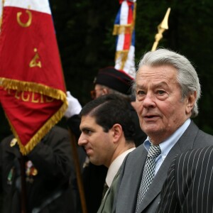 Alain Delon participe aux commémorations du 76e anniversaire de l'Appel du 18 juin prononcé par le Général de Gaulle en 1940 à Colombey-les-deux-Eglises, le 18 Juin 2016. © Dominique Jacovides/Bestimage French