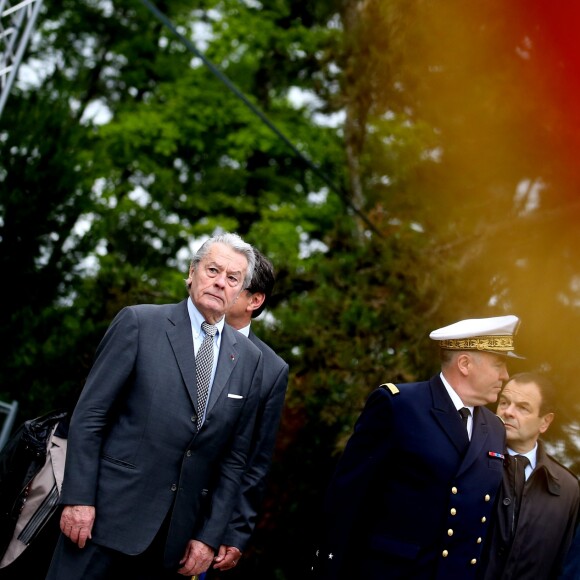 Alain Delon participe aux commémorations du 76e anniversaire de l'Appel du 18 juin prononcé par le Général de Gaulle en 1940 à Colombey-les-deux-Eglises, le 18 Juin 2016. © Dominique Jacovides/Bestimage French