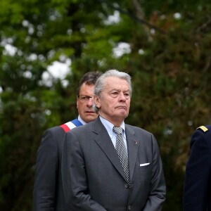 Alain Delon participe aux commémorations du 76e anniversaire de l'Appel du 18 juin prononcé par le Général de Gaulle en 1940 à Colombey-les-deux-Eglises, le 18 Juin 2016. © Dominique Jacovides/Bestimage French