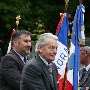 Alain Delon participe aux commémorations du 76e anniversaire de l'Appel du 18 juin prononcé par le Général de Gaulle en 1940 à Colombey-les-deux-Eglises, le 18 Juin 2016. © Dominique Jacovides/Bestimage French