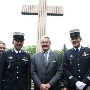 Alain Delon participe aux commémorations du 76e anniversaire de l'Appel du 18 juin prononcé par le Général de Gaulle en 1940 à Colombey-les-deux-Eglises, le 18 Juin 2016. © Dominique Jacovides/Bestimage French