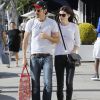 Jennifer Carpenter et Seth Avett dans les rues de West Hollywood, le 8 août 2015