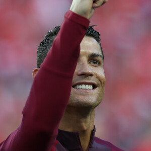 Cristiano Ronaldo avant le coup d'envoi de l'UEFA Euro 2016 de football match Portugal contre l'Autriche au Parc des Princes à Paris, le 18 juin 2016.