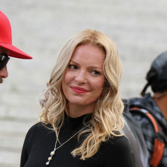 Katherine Heigl sur un vélo sur le tournage du film "Doubt" à New York. Le 14 octobre 2015 © CPA / Bestimage