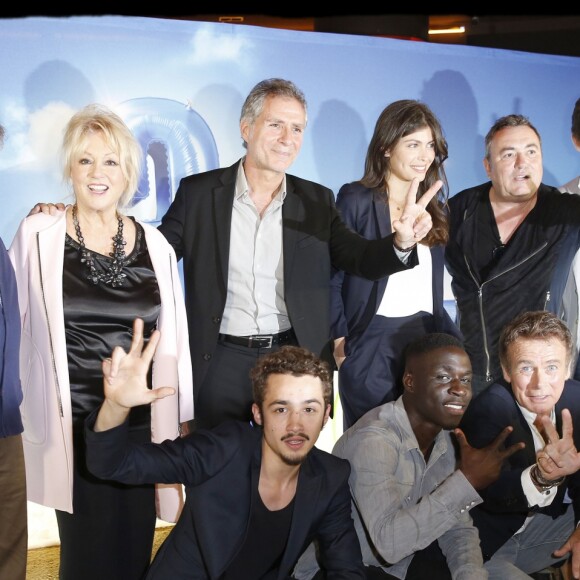 Claude Brasseur, Mylène Demongeot, Jules Ritmanic, Laurent Olmedo, Cyril Mendy, Leslie Médina, Fabien Onteniente, Franck Dubosc, Philippe Lellouche, Louka Meliava - Avant-première du film "Camping 3", de Fabien Onteniente, sur les Champs Elysées au cinéma Gaumont Marignan, à Paris, le 23 juin 2016. © Alain Guizard23/06/2016 - Paris