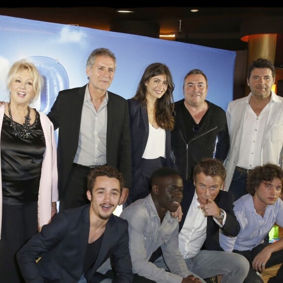 Claude Brasseur, Mylène Demongeot, Jules Ritmanic, Laurent Olmedo, Cyril Mendy, Leslie Médina, Fabien Onteniente, Franck Dubosc, Philippe Lellouche, Louka Meliava - Avant-première du film "Camping 3", de Fabien Onteniente, sur les Champs Elysées au cinéma Gaumont Marignan, à Paris, le 23 juin 2016. © Alain Guizard23/06/2016 - Paris