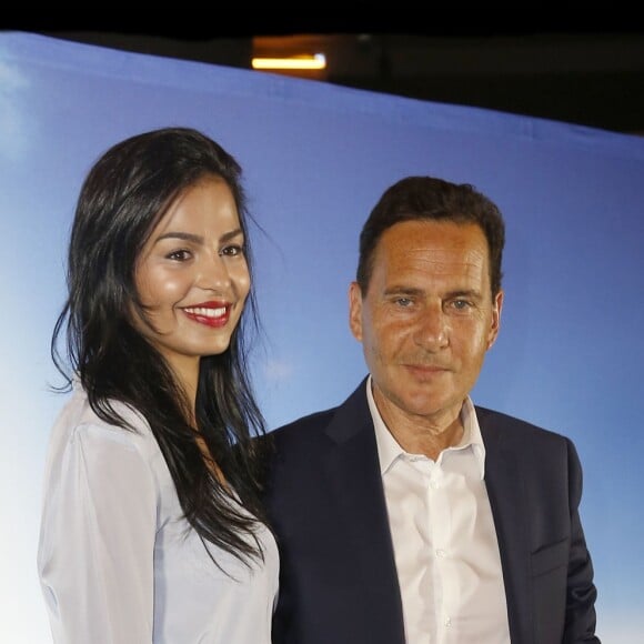 Eric Besson et sa femme Jamila - Avant-première du film "Camping 3", de Fabien Onteniente, sur les Champs Elysées au cinéma Gaumont Marignan, à Paris, le 23 juin 2016. © Alain Guizard23/06/2016 - Paris