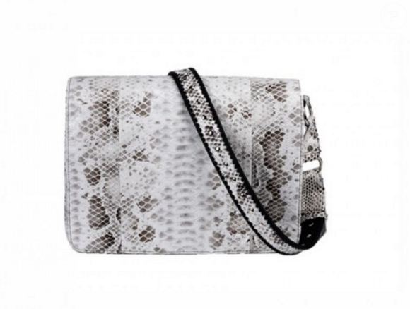 Modèle de la collection 2016 d'Isabelle Farrugia