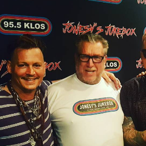 Johnny Depp invité dans l'émission Jonesy's Jukebox de la radio 95.5 KLOS.