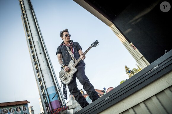 Johnny Depp - Concert des "Hollywood Vampires" au parc d'attractions "Gröna Lund" à Stockholm en Suède le 30 mai 2016.