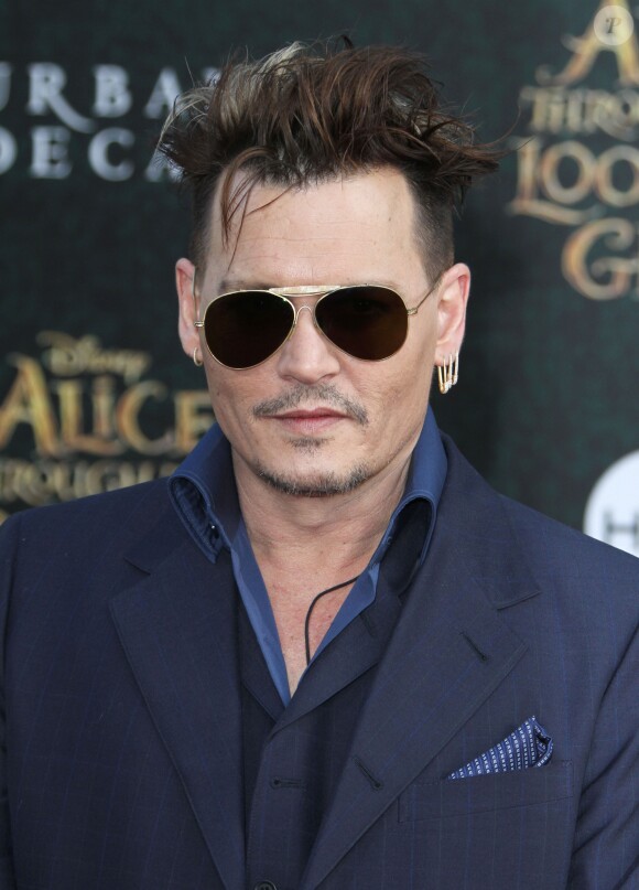 Johnny Depp à la première d'Alice Through The Looking Glass au El Capitan à Hollywood, le 23 mai 2016