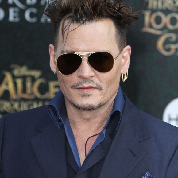 Johnny Depp à la première d'Alice Through The Looking Glass au El Capitan à Hollywood, le 23 mai 2016