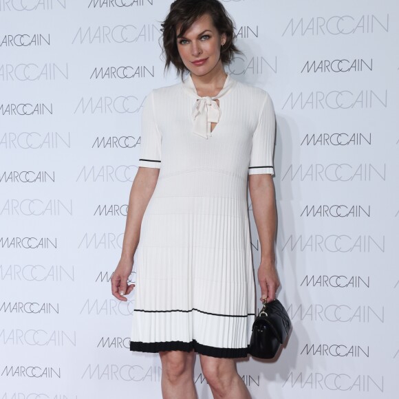 Milla Jovovich - Défilé Marc Cain (collection printemps-été 2017) au City Cube Panorama Bar. Berlin, le 28 juin 2016.