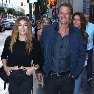 Balade en famille pour Cindy Crawford, son mari Rande Gerber et leur fille Kaia à Los Angeles le 28 juin 2016.