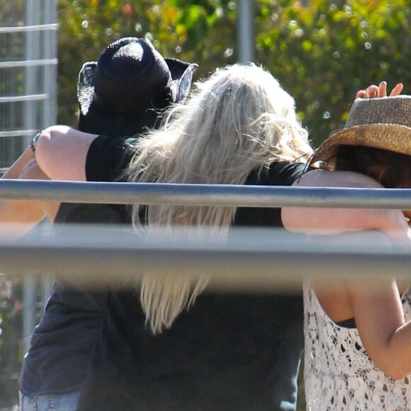 Paris Jackson passe la journee dans un ranch avec sa mere Debbie Rowe et des amis a Palmdale, le 26 mai 2013