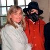 Michael Jackson et Debbie Rowe en juillet 1997