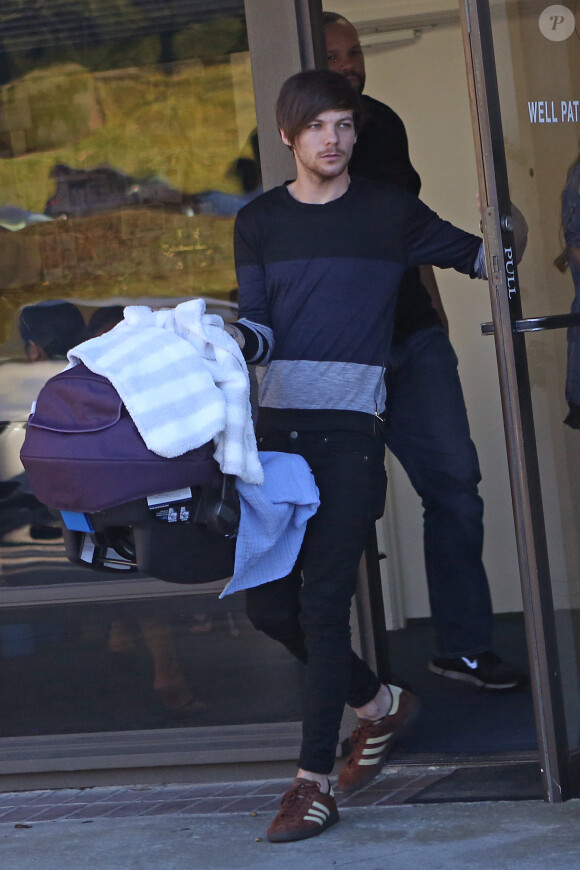 Louis Tomlinson et Briana Jungwirth emmènent leur nouveau né pour la première fois chez le pédiatre à Los Angeles, le 26 janvier 2016.