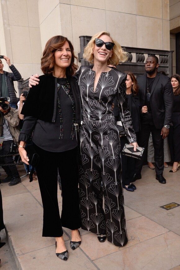 Roberta Armani et Cate Blanchett Défilé Giorgio Armani Privé (collection Haute Couture automne-hiver 2016/17) au Palais de Chaillot à Paris, France, le 5 juillet 2016.